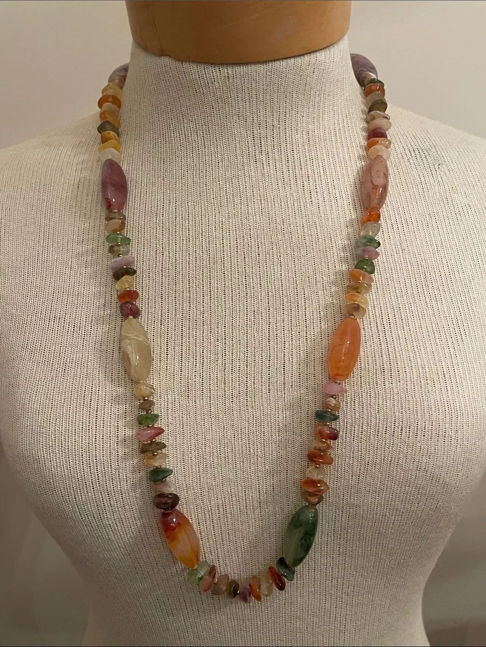 Vintage Multi-color Chunky Acrylic Marbled Beaded Statement Necklace - Picture 2 of 15